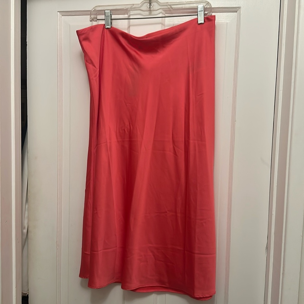NWT JCREW Flowy Midi Skirt in Tangerine. Size L